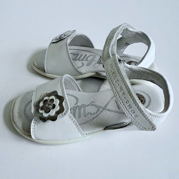 Buckle My Shoe Liris White Floral Embroidered Sandals Silver Leather London New - Picture 6 of 11